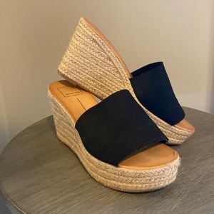 The perfect summer wedge!